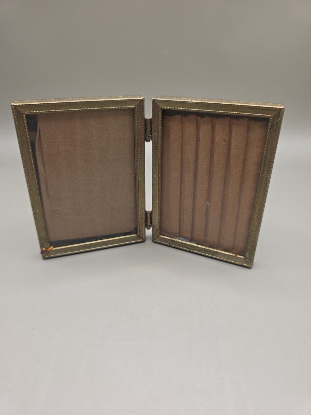 Vtg Brass Mini Double Picture Frame Hinged Bi Fold Gold Tone Filigree 2.5x3.5